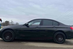 АРТ:0474- 8/9J R19 Оригинальный дизайн HONEYCOMB (соты) для BMW F30, приехал в Пермь.