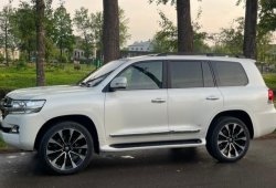 АРТ:0365, 10R22 ET40 Оригинальный дизайн Lexus LX570 / LX450D III Рестайлинг 2, в комплектации Heritage Black Vision уехал в г.Краснодар.